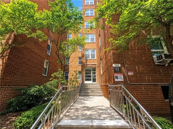 701 Gerald Court #2E, Brooklyn, NY 11235
