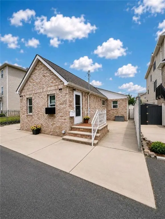 331 Hunter Avenue, Brooklyn, NY 10306