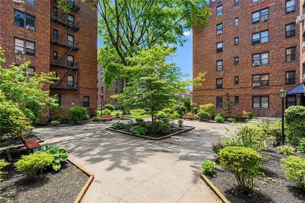 25 Oliver Street #4A, Brooklyn, NY 11209