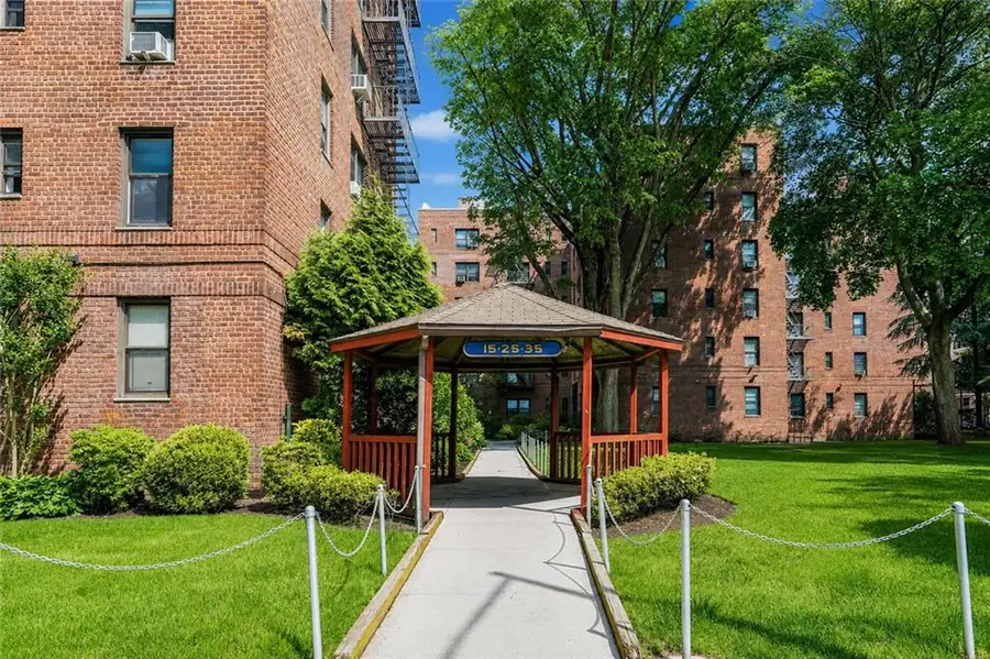 25 Oliver Street #4A, Brooklyn, NY 11209 - #2
