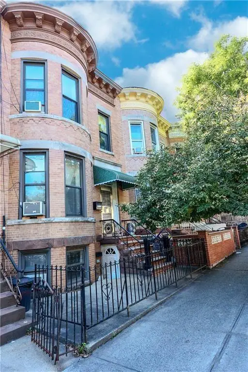 746 50th Street, Brooklyn, NY 11220