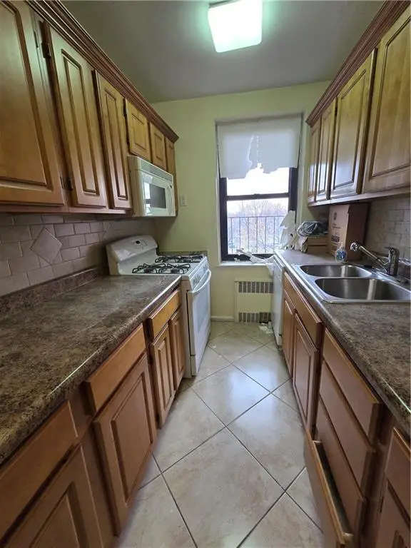 1075 Ocean Parkway #3A, Brooklyn, NY 11230 - #3