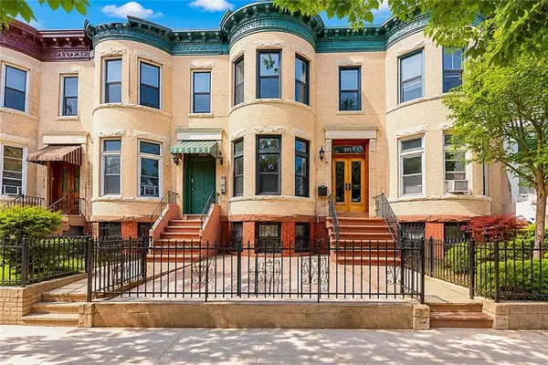 571 Bay Ridge Parkway, Brooklyn, NY 11209