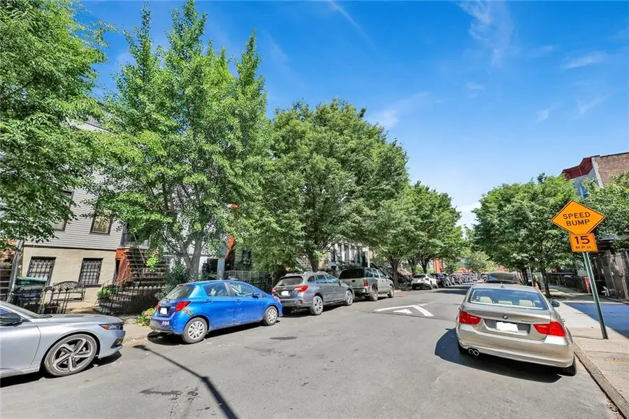 22 Roosevelt Place, Brooklyn, NY 11233 - #2