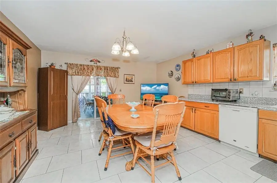285 Robinson Avenue, Staten Island, NY 10312 - #3
