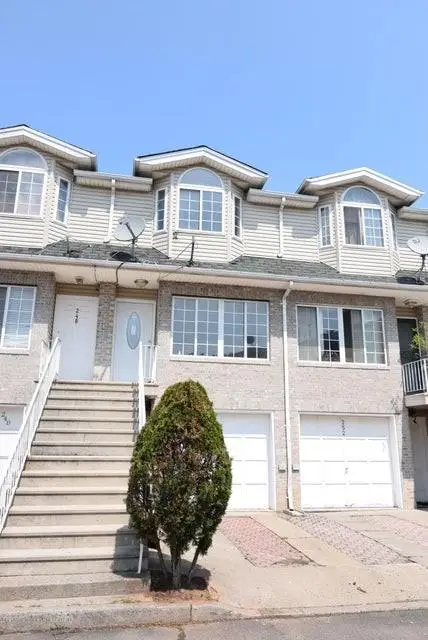 250 Edgewater Street, Shore Acres, NY 10305