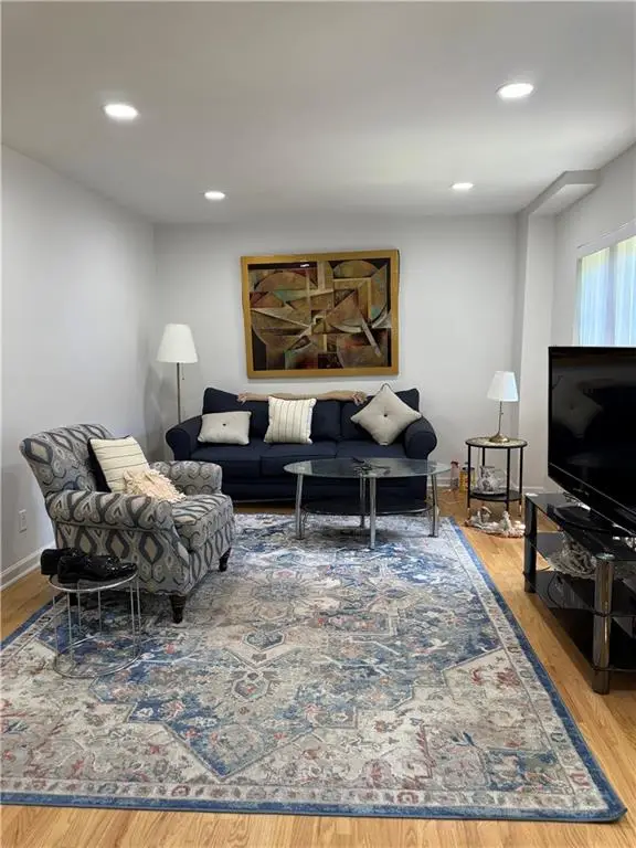 290 Bay 17th Street #2B, Brooklyn, NY 11214