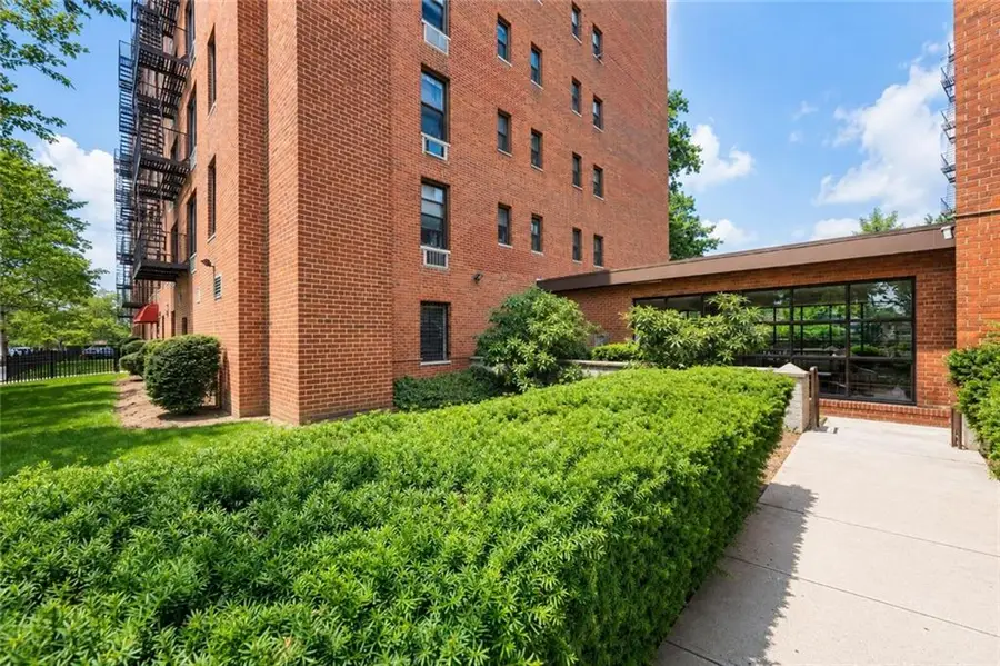 100 Colfax Avenue #3Z, Staten Island, NY 10306 - #2