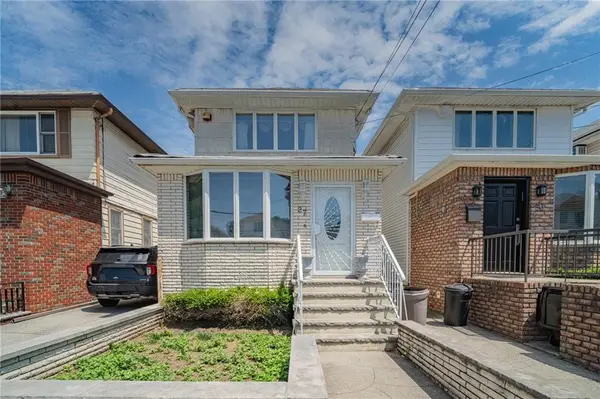 27 Lloyd Court, Brooklyn, NY 11223