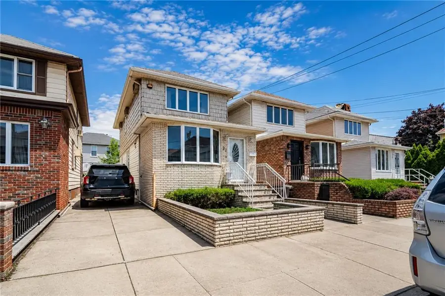 27 Lloyd Court, Brooklyn, NY 11223 - #2