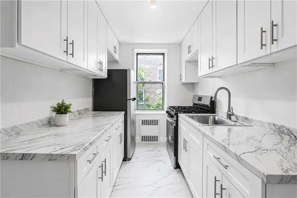 221 Mcdonald Avenue East #5g, Brooklyn, NY 11218 - #1