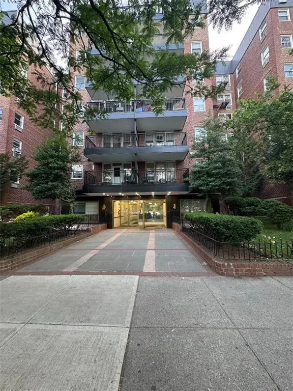 770 Ocean Parkway #5P, Brooklyn, NY 11230