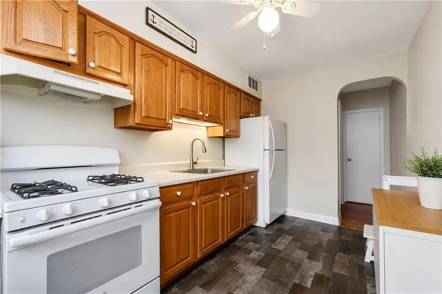 76 Dongan Avenue, Staten Island, NY 10314 - #3
