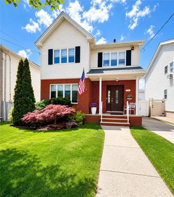 294 Chelsea Street, Richmond, NY 10307