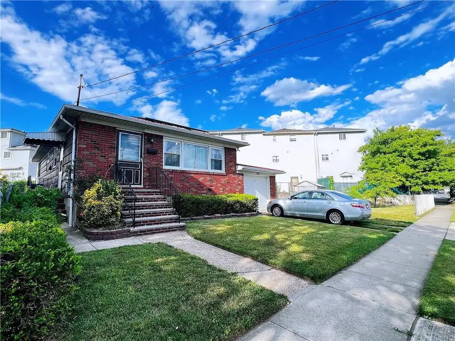 125 Reid Avenue, Staten Island, NY 10305 - #2