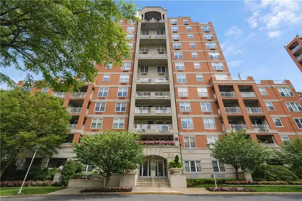 55 Oceana Drive East #Ph3E, Brooklyn, NY 11235