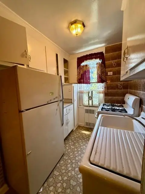 2140 Knapp Street #3G, Brooklyn, NY 11229 - #3