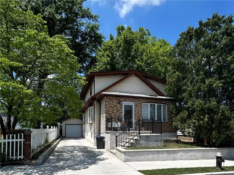 304 Bidwell Avenue, Staten Island, NY 10314 - #2