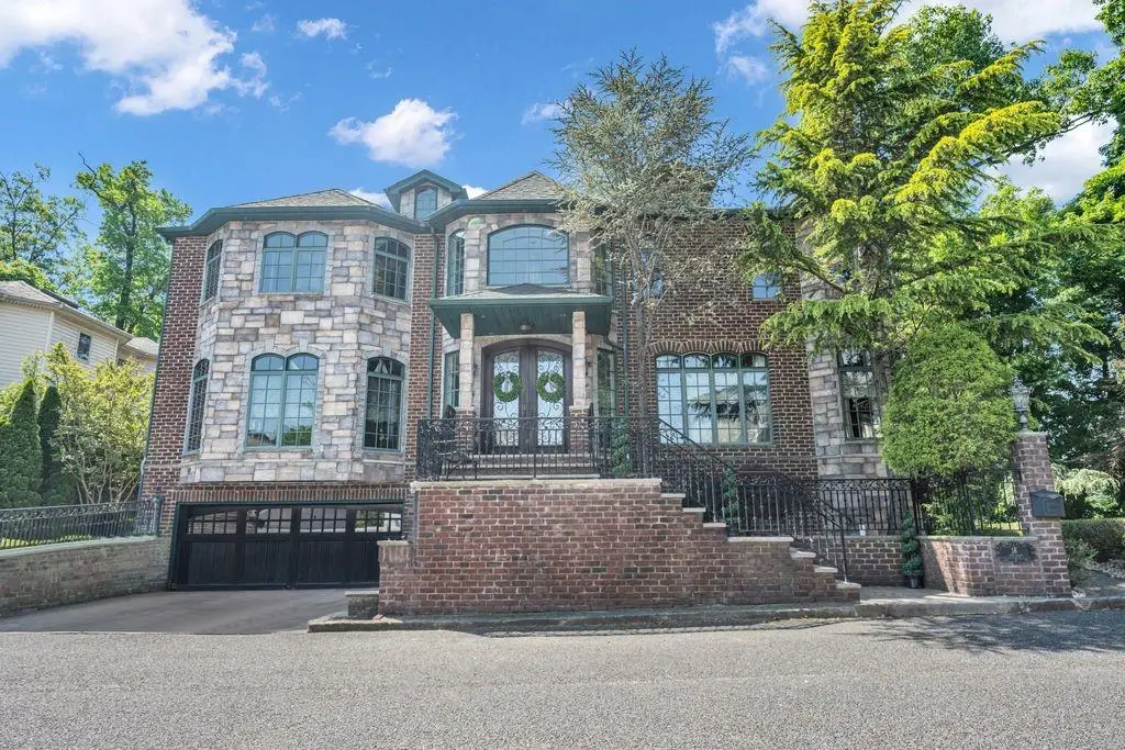 18 Ivan Court, Staten Island, NY 10309 - #1