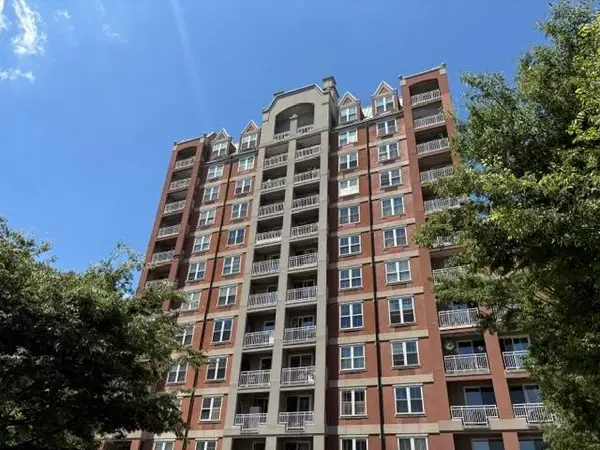 60 Oceana Drive West #5J, Brooklyn, NY 11235