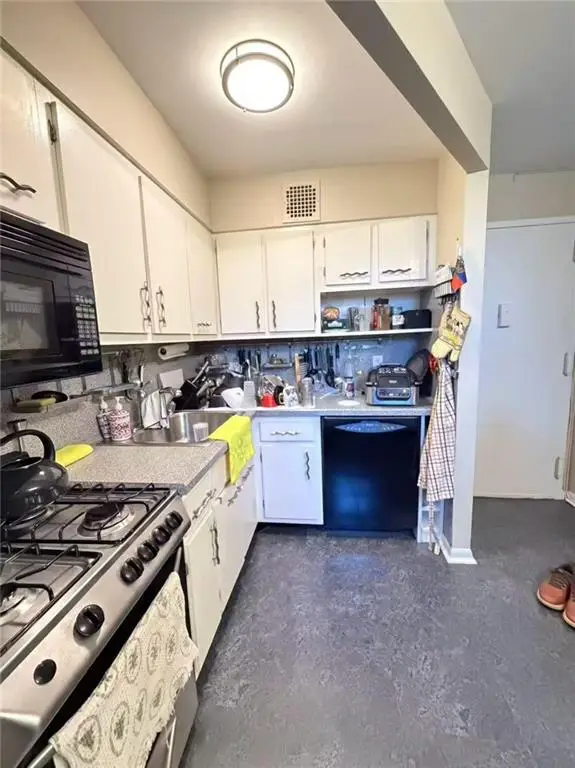 175 Zoe Street #6S, Staten Island, NY 10305 - #3