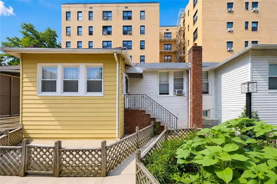 30 West End #6 Avenue, Brooklyn, NY 11235 - #2