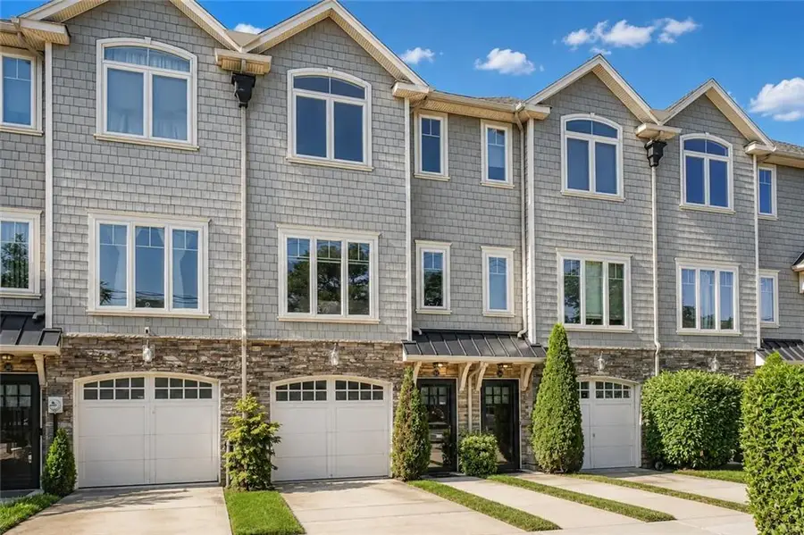 300 Lamberts Lane, Staten Island, NY 10314 - #2