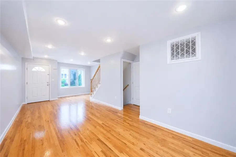170 Maryland Avenue, Staten Island, NY 10305 - #2