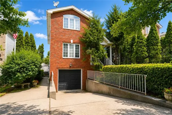 61 Lion Street, Staten  Island, NY 10307