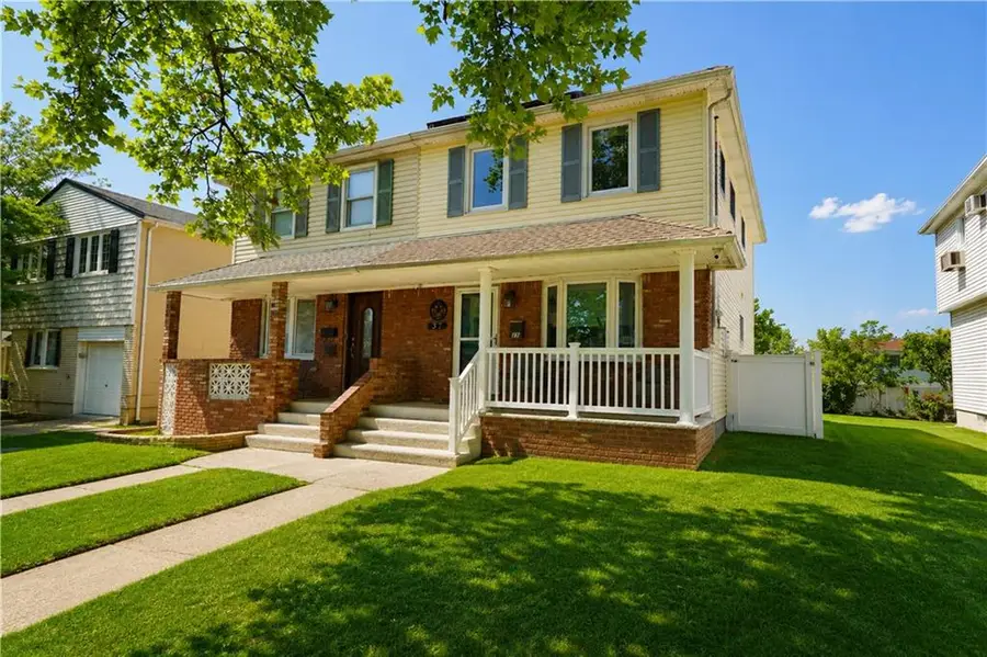37 Middle Loop, Staten Island, NY 10308 - #2