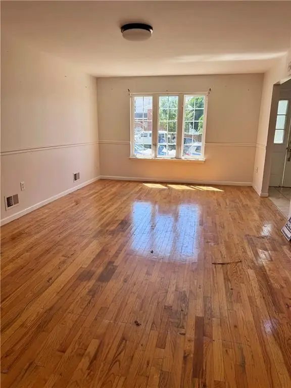 301 Major Avenue, Staten Island, NY 10305 - #2