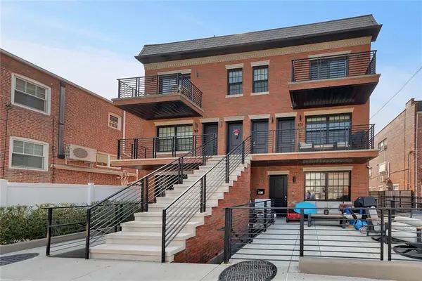 101 Battery Avenue #2A, Brooklyn, NY 11209