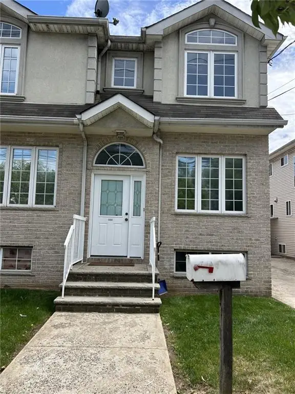 1322 Rockland Avenue, Staten  Island, NY 10314