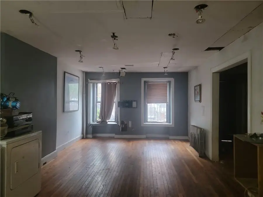 211 Van Buren Street, Brooklyn, NY 11221 - #2