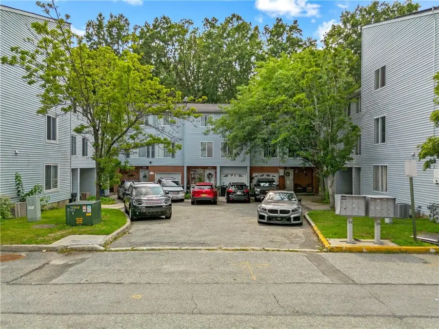 638 Ilyssa Way, Staten Island, NY 10312 - #2
