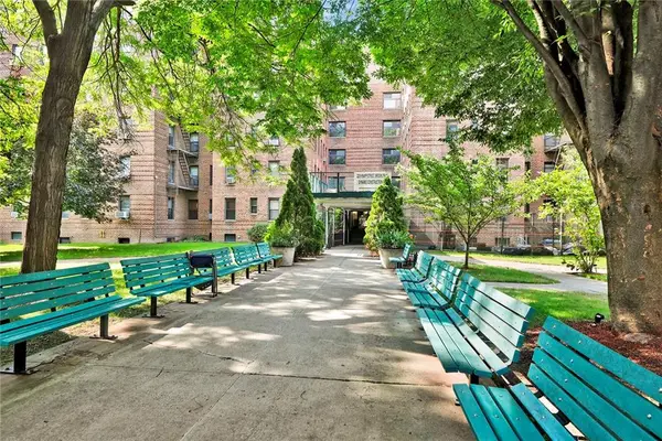 2229 Knapp Street #3F, Brooklyn, NY 11229