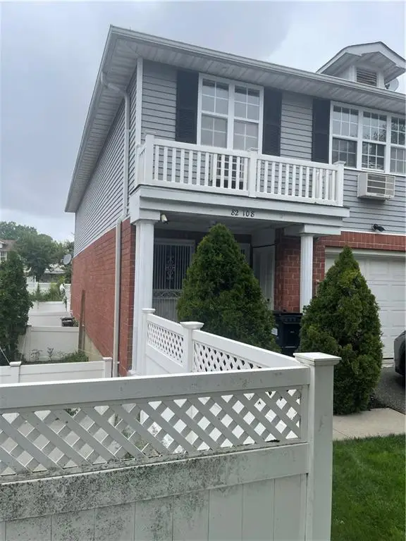 82-108 Country Pointe Circle, Queens, NY 11427