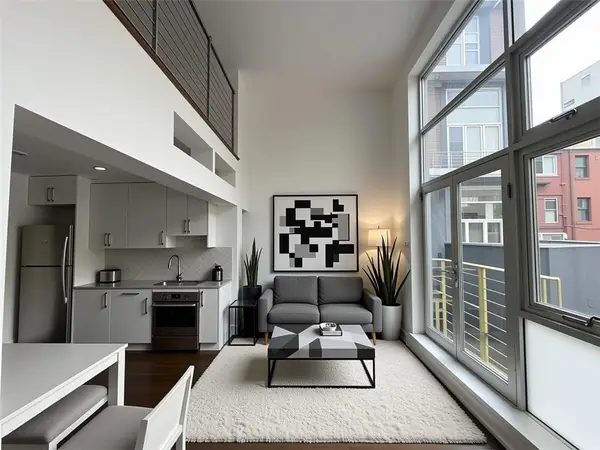 390 Lorimer Street #2G, Brooklyn, NY 11206