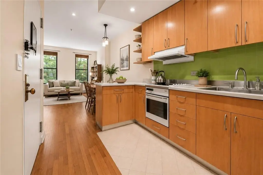 137 Guernsey Street #3L, Brooklyn, NY 11222 - #1