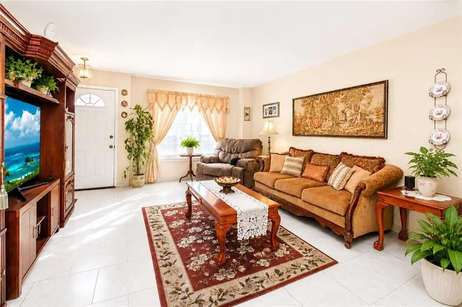 285 Robinson Avenue, Staten Island, NY 10312 - #2