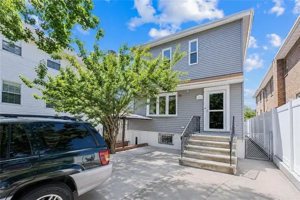21 Father Capodanno Boulevard, Staten  Island, NY 10305