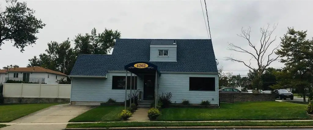 4262 Richmond Avenue, Staten Island, NY 10312 - #1