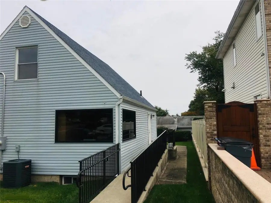 4262 Richmond Avenue, Staten Island, NY 10312 - #3