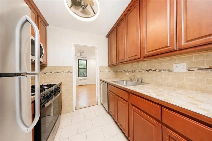 100 Colfax Avenue #2H, Staten Island, NY 10306 - #3
