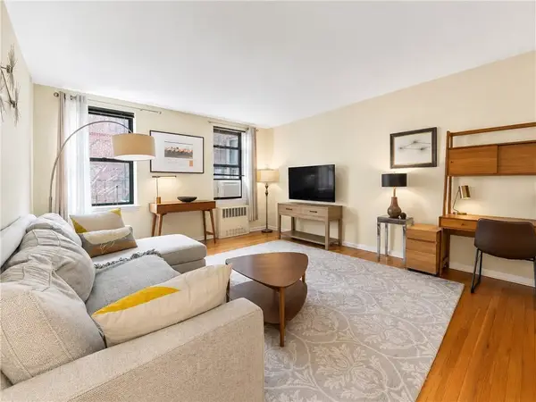 302 96th Street #4G, Brooklyn, NY 11209
