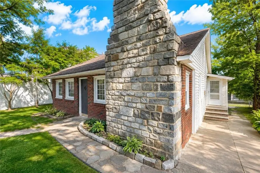 116 Sharrotts Road, Staten Island, NY 10309 - #3