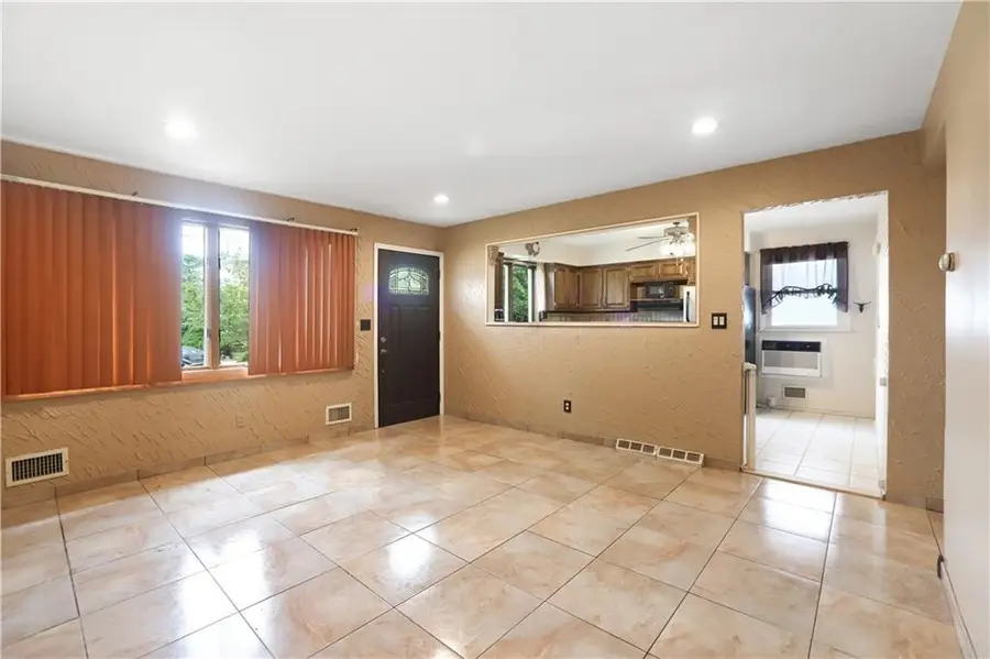 273 Ramona Avenue, Staten Island, NY 10312 - #3
