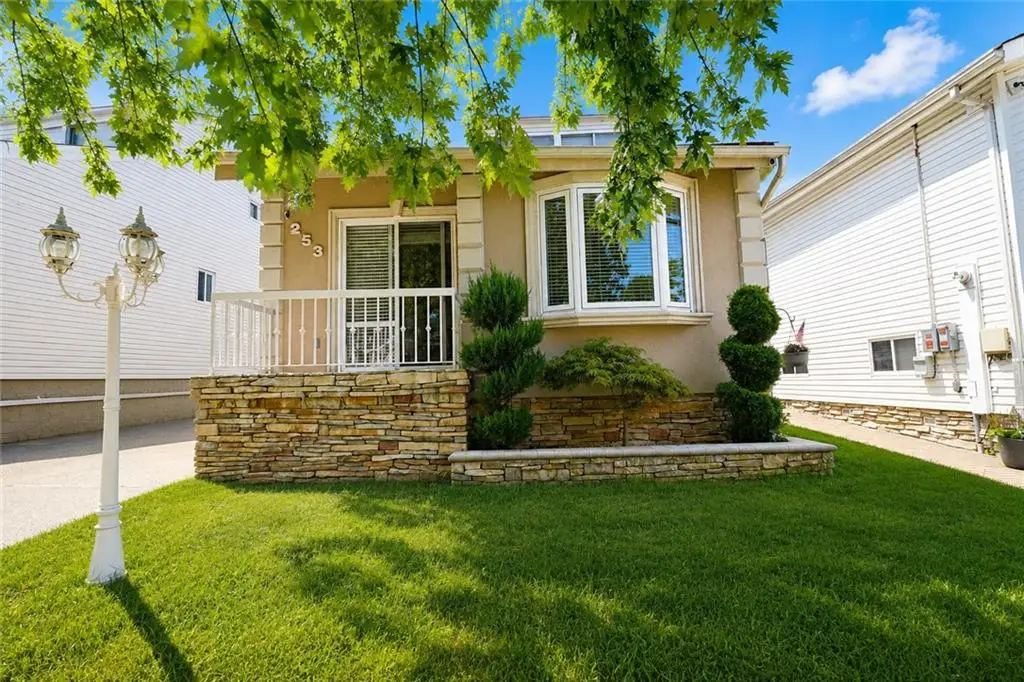 253 Green Valley Road, Staten Island, NY 10312 - #1
