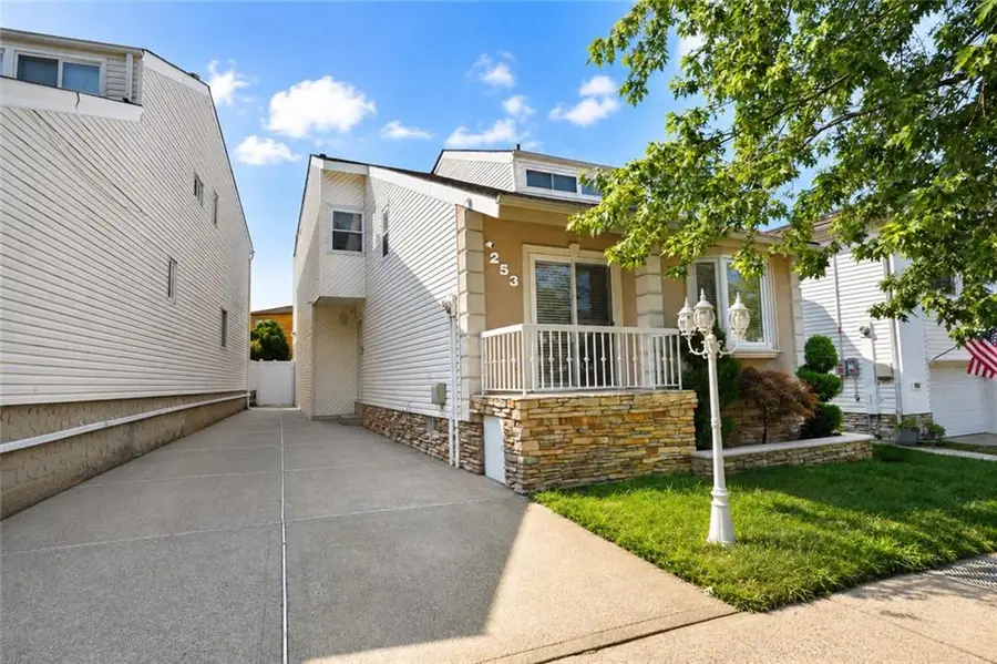 253 Green Valley Road, Staten Island, NY 10312 - #2
