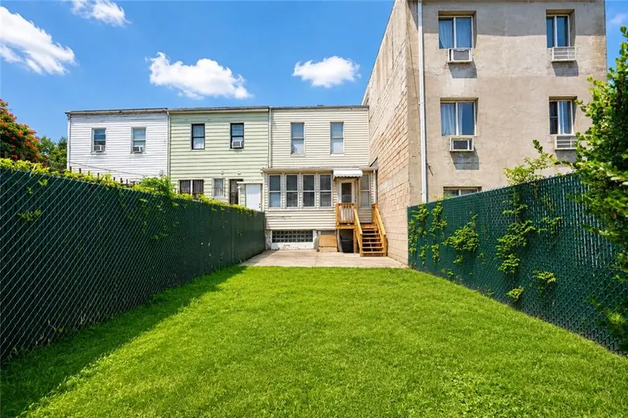 80 Mckinley Avenue, Brooklyn, NY 11208 - #3